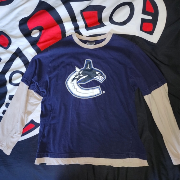 Long Sleeve Vancouver Canucks T-Shirt - Picture 1 of 2